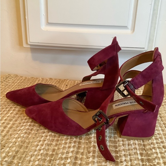 Steve Madden Burgundy Suede Shoes - Picture 5 of 9